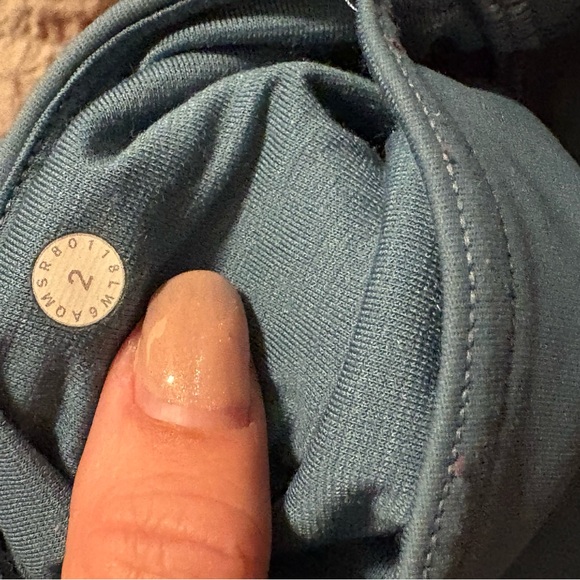 Lululemon High Rise Crop Leggings Size 6 Teal Green - Picture 5 of 8